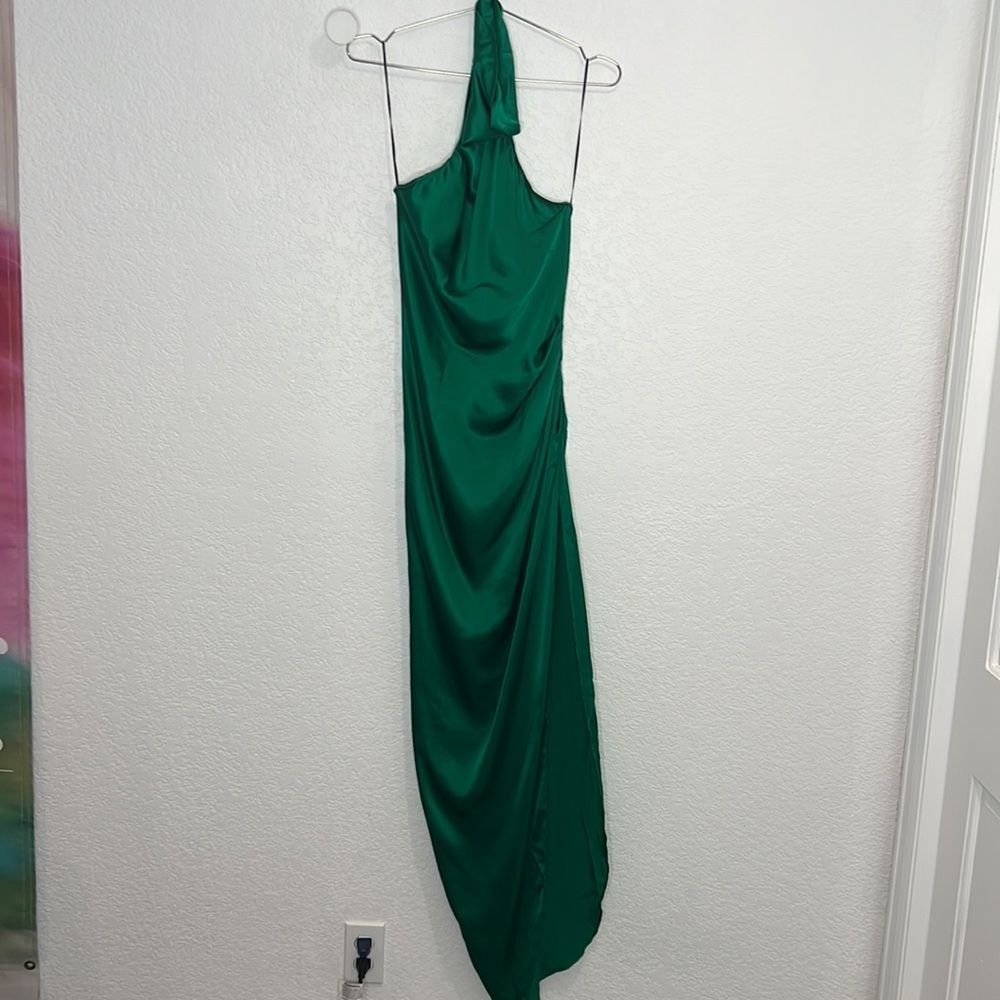 New Amanda Uprichard x Revolve Samba Gown in 100% Silk Small Emerald Dark Green - Picture 2 of 15